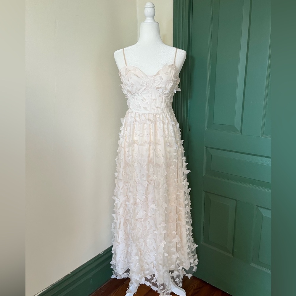 Chic Cream Floral Butterfly Maxi Dress